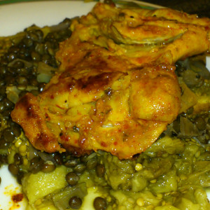 פילה פרגית על תבשיל עדשים וירקות שורש, חציל קלוי וטחינה